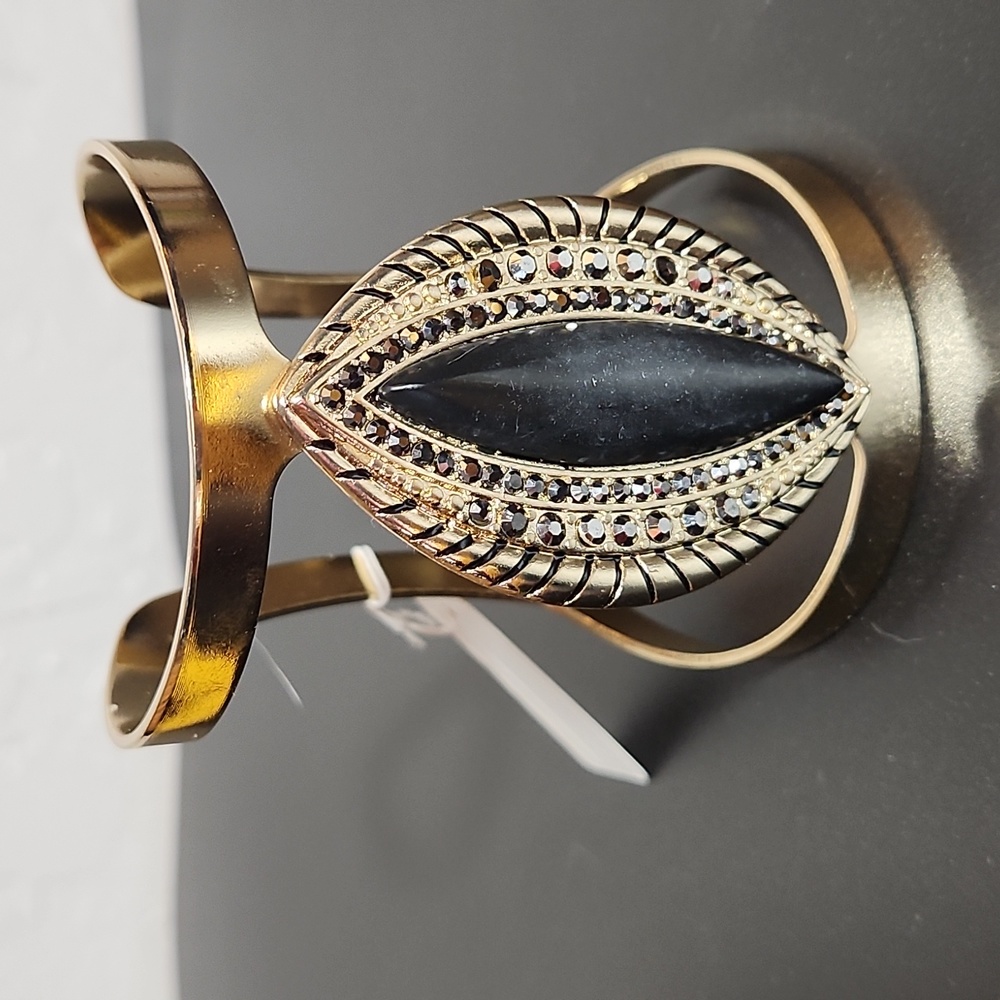 G By Gennero Goldtone Fuaz Stone Bling Bracelet Costume Jewelry